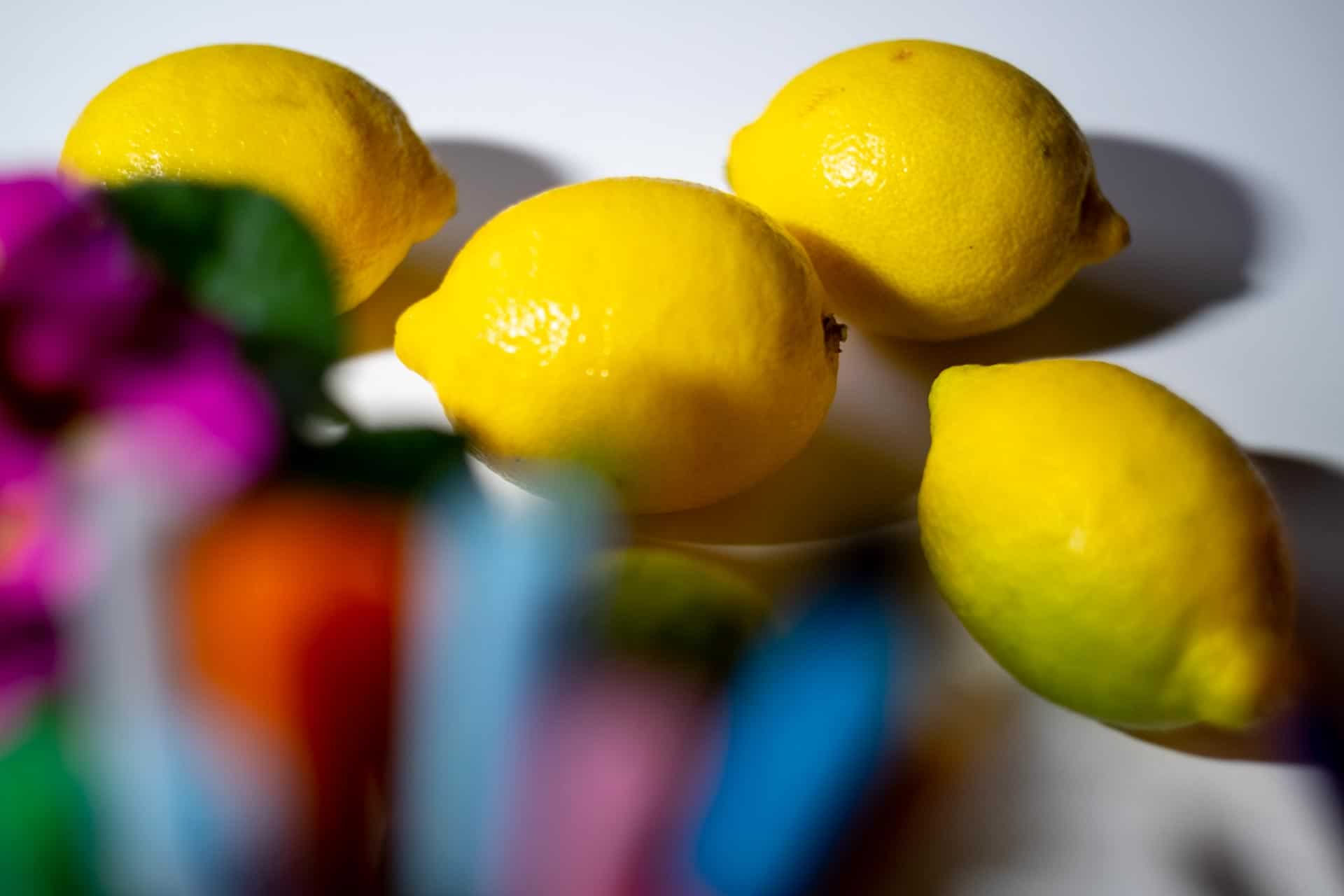 Zitronen und Stifte